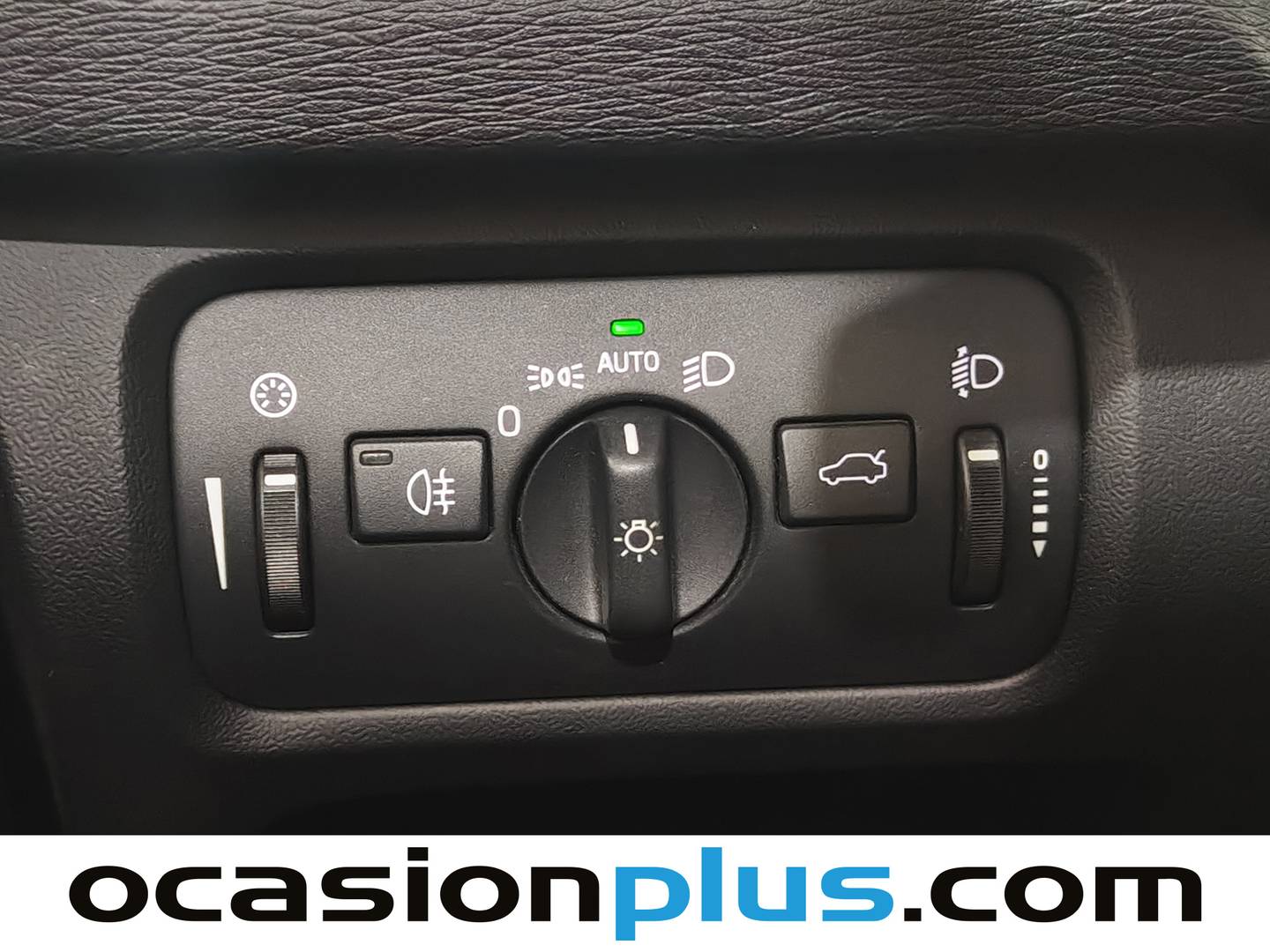 Acabados Volvo V40 Volvo V40 2.0 D3 Momentum (150 CV)
