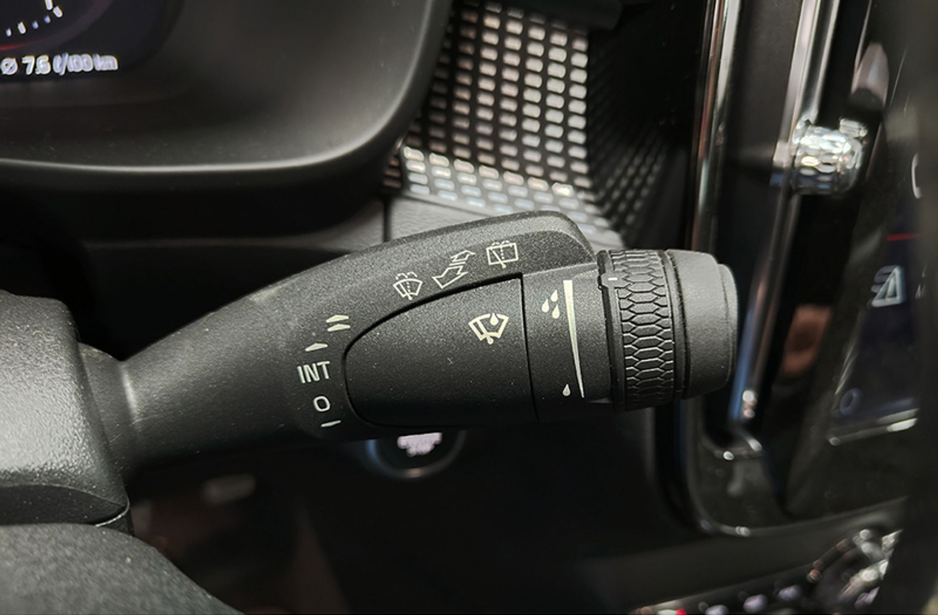 Volvo XC40 D3 R-Design - foto 30