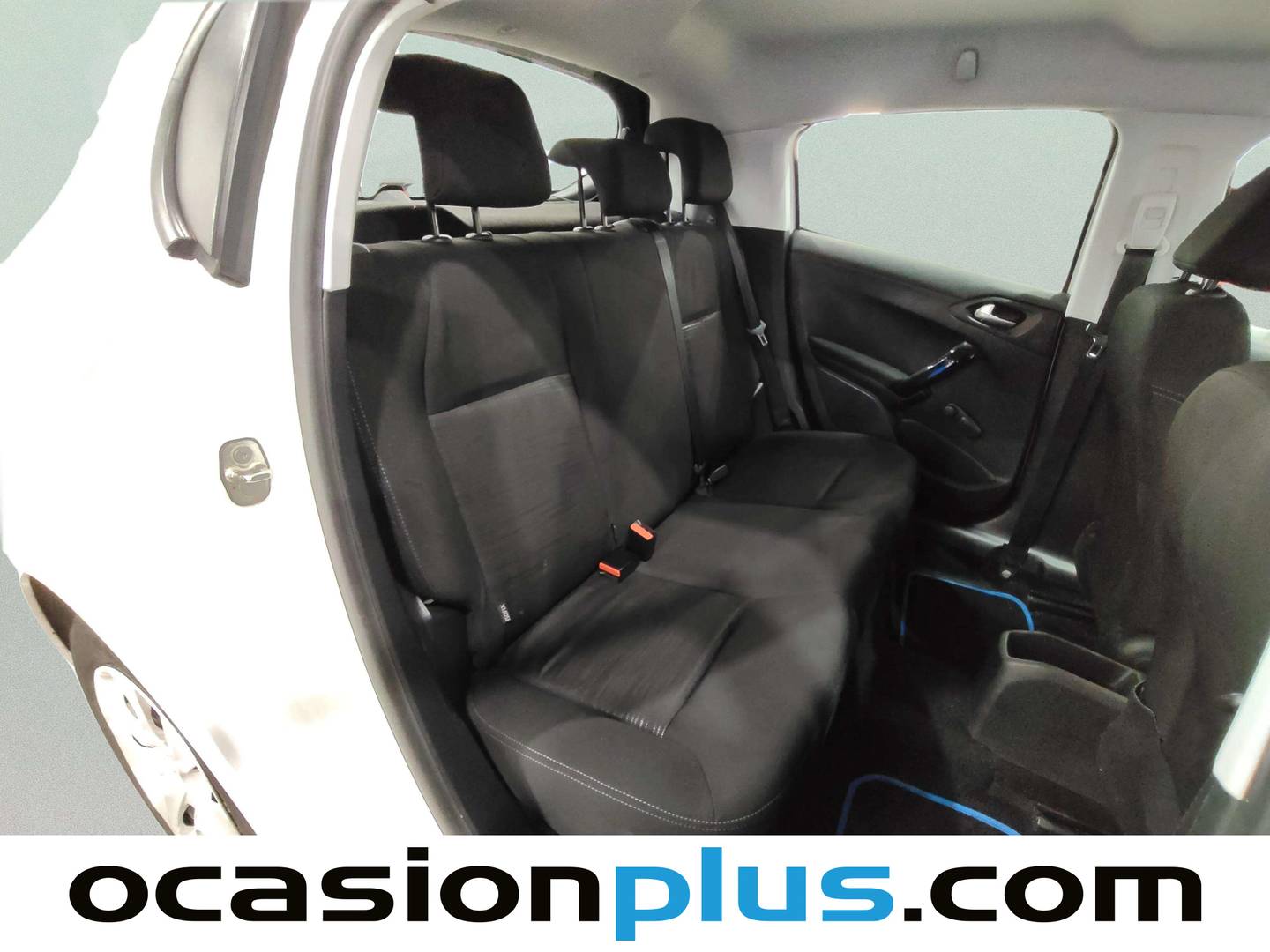 Peugeot 208 Peugeot 208 1.6 BlueHDi Access (75 CV) al mejor precio