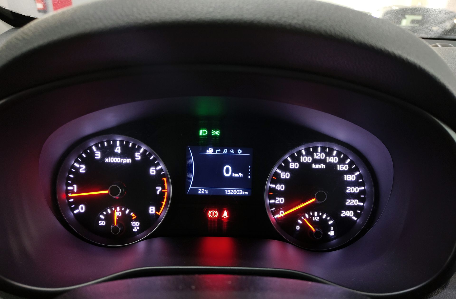 Kia Sportage 1.6 T-GDi X-Tech 4x2 - foto 24