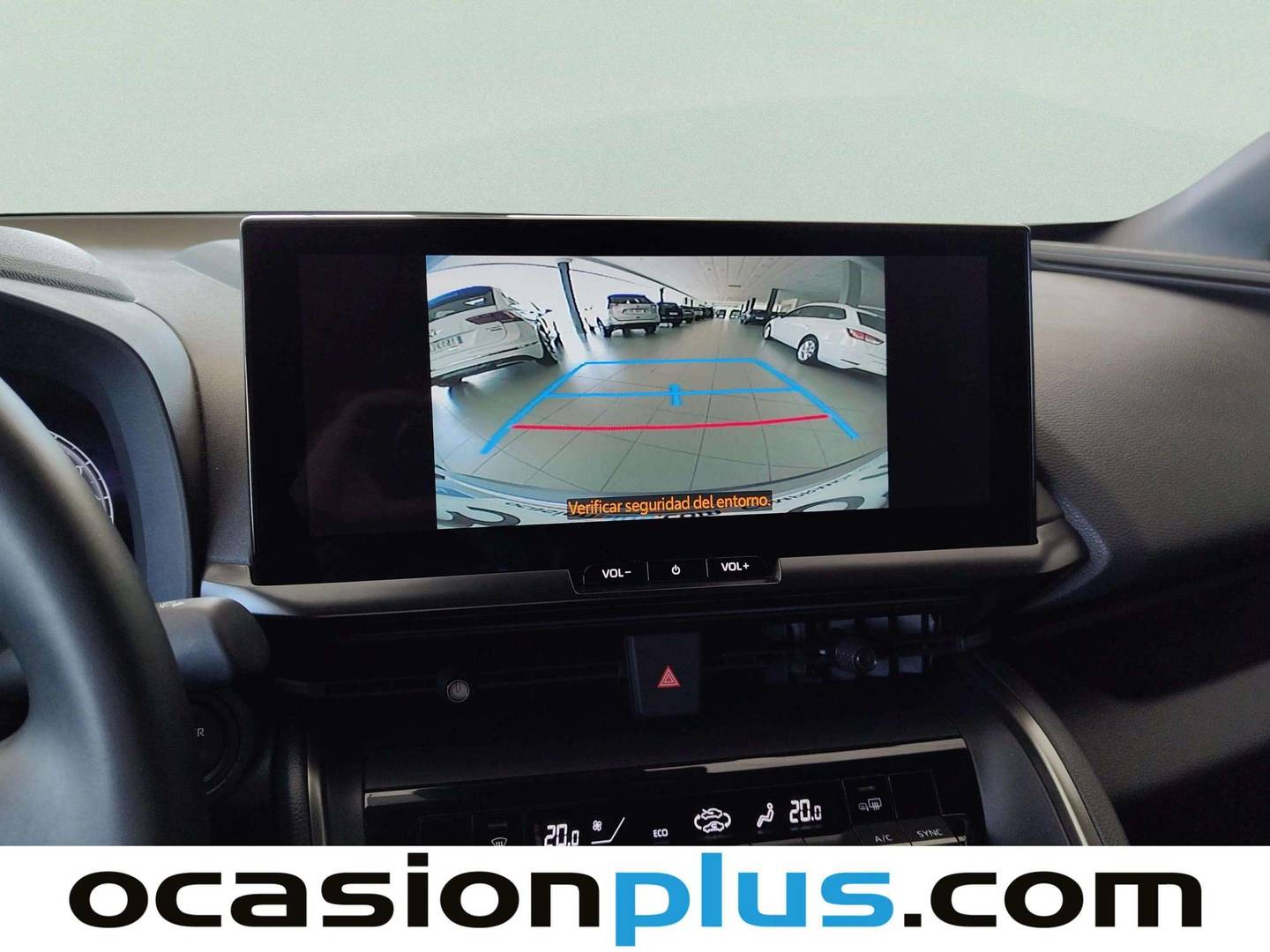 Equipamiento del Toyota C-HR Toyota C-HR 140H Advance (140 CV)