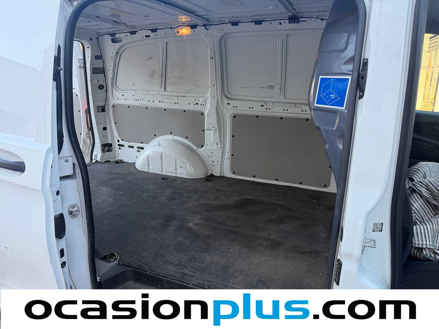 Fotos maletero Mercedes Vito Mercedes Vito Furgon 114 CDI Larga (136 CV)