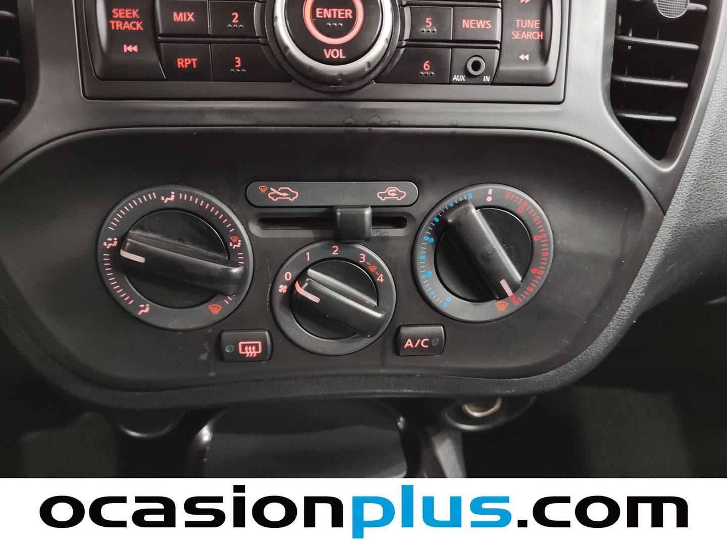 Foto Nissan JUKE Nissan Juke 1.6 Visia 4x2 (94 CV)