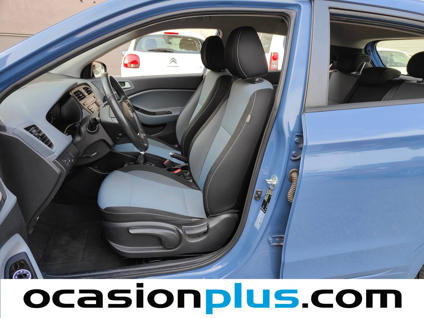 Foto asientos delanteros Hyundai i20 Hyundai i20 1.2 MPI Klass (84 CV)