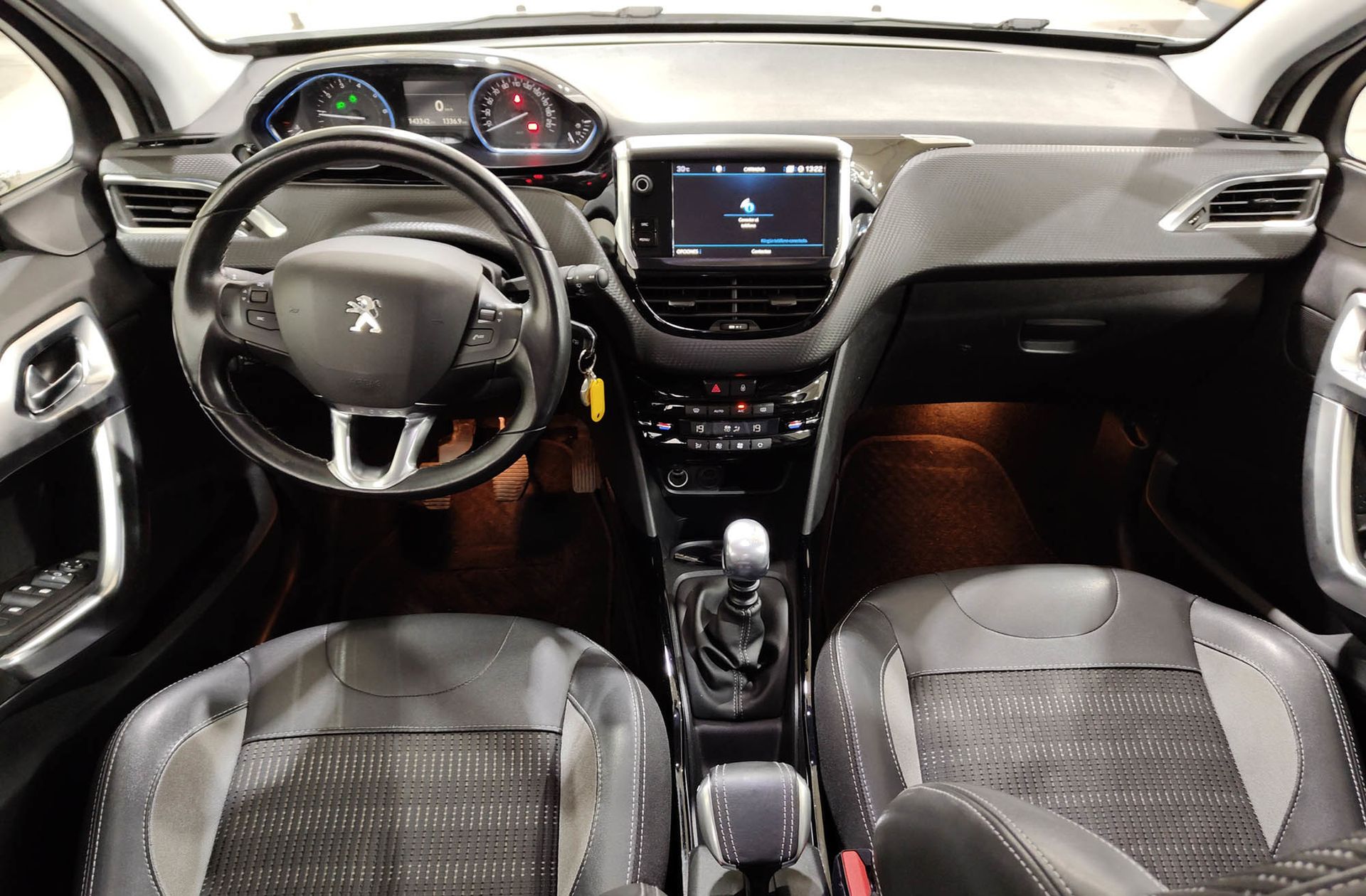 Peugeot 2008 PureTech 110 Allure - foto 6