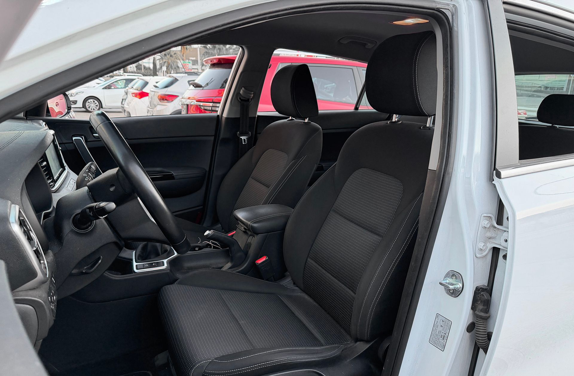 Kia Sportage 1.6 MHEV Drive 4x2 - foto 11