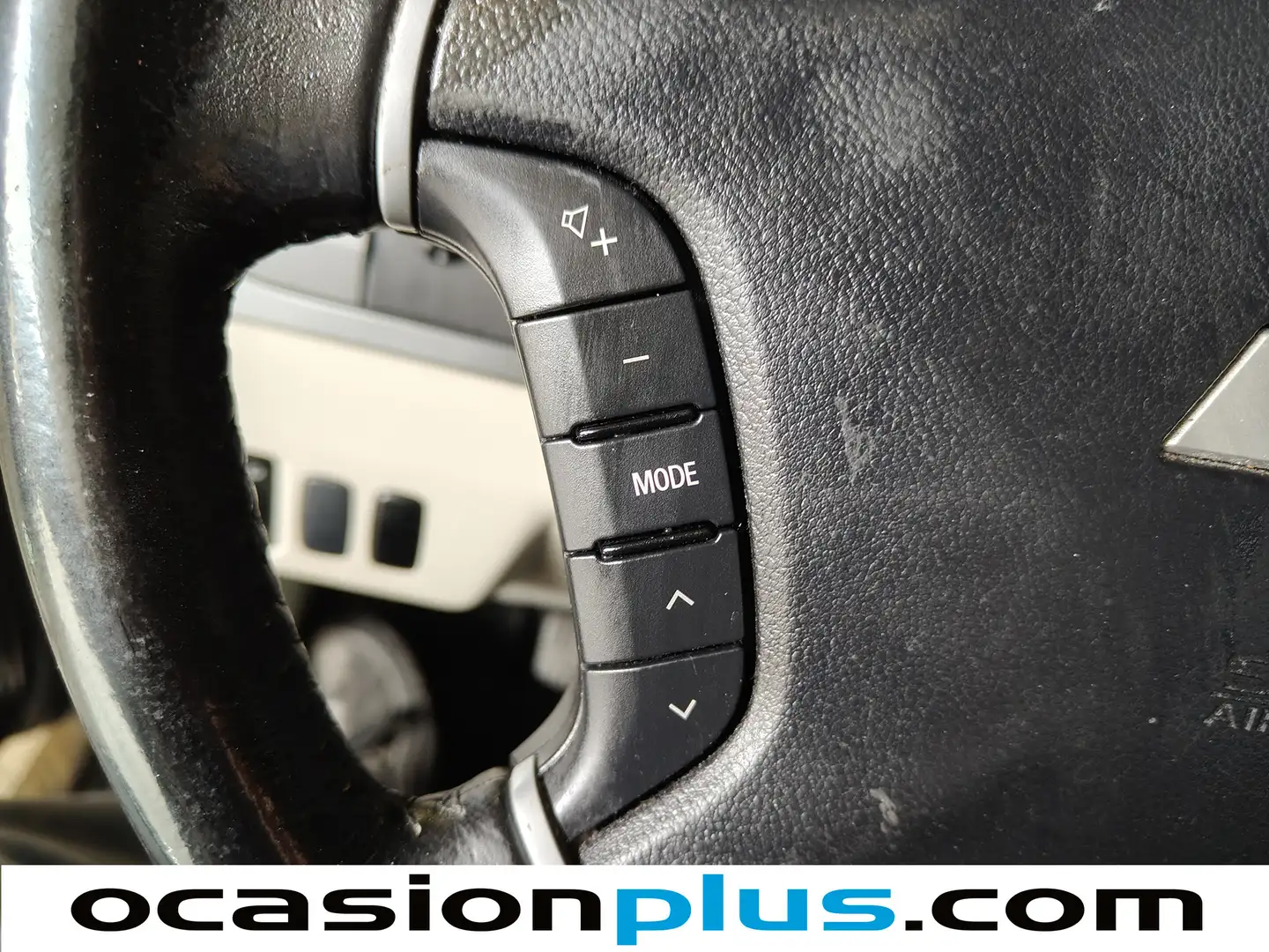 Foto Mitsubishi Montero Mitsubishi Montero 3.2DI-D Kaiteki 5AT 7 Plazas (190 CV)