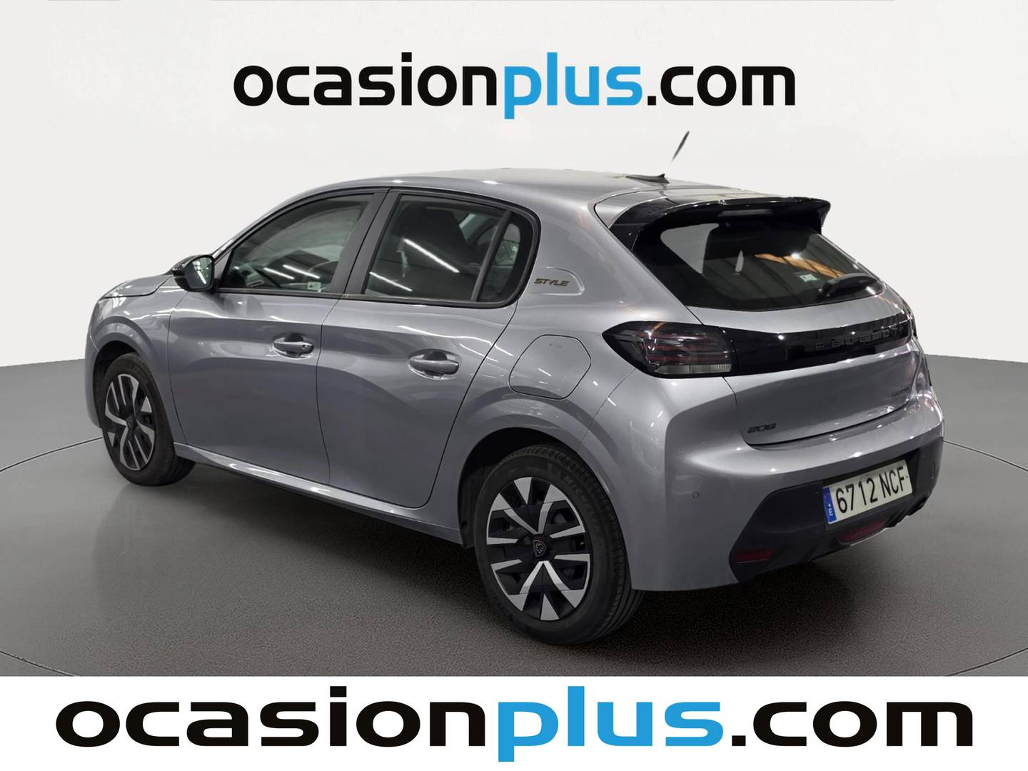 Foto trasera Peugeot 208 Peugeot 208 Style Hybrid 100 eDCS6 (100 CV) izquierda