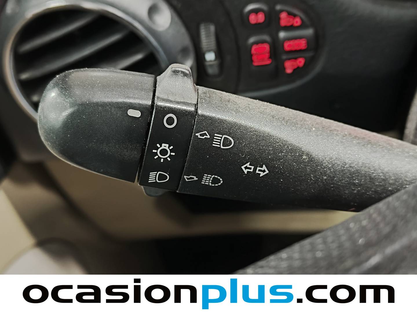 Extras y acabados del Alfa Romeo 147 Alfa Romeo 147 1.6 TS Distinctive (105 CV)