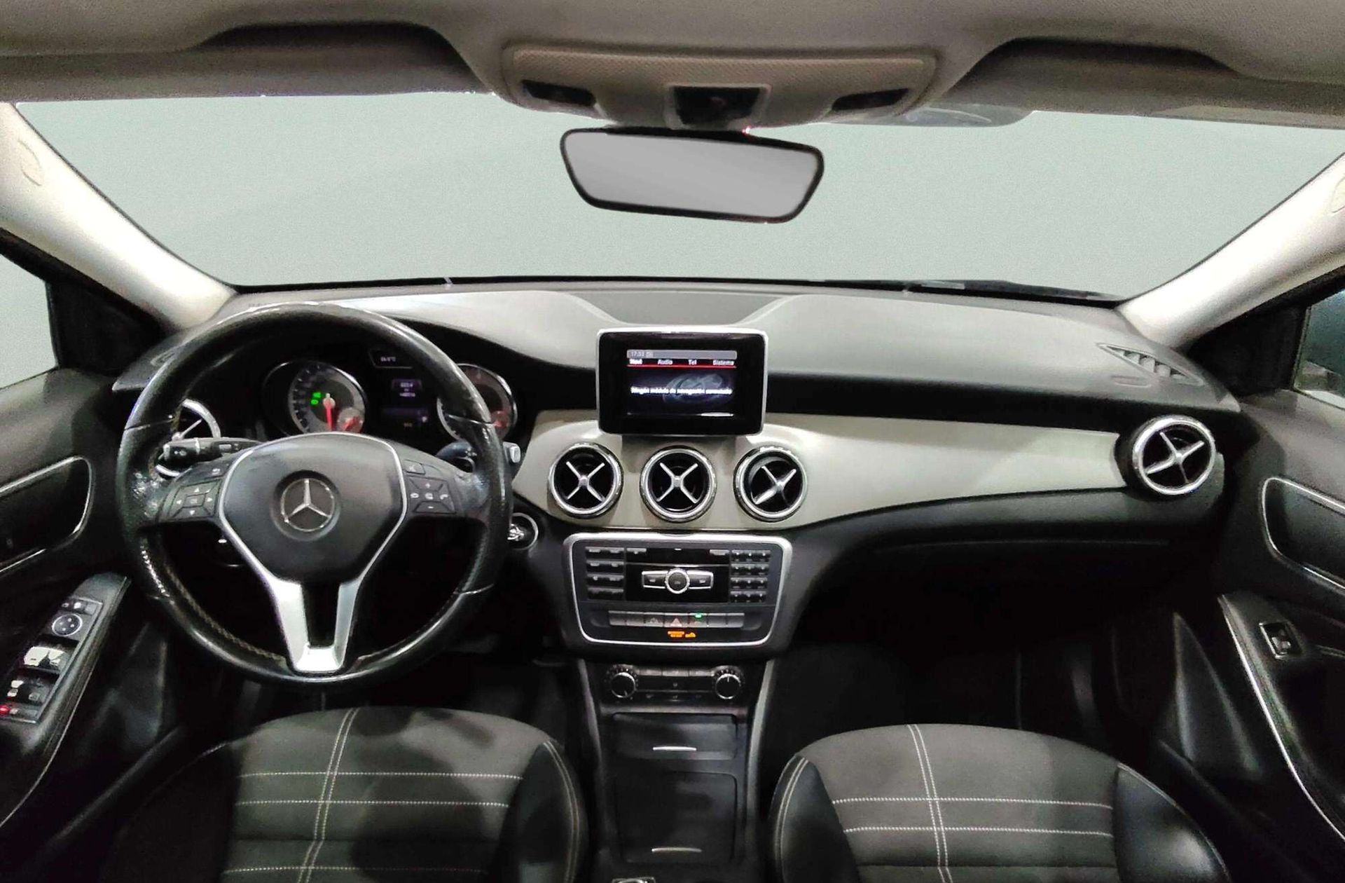 Mercedes-Benz GLA 200 CDI AMG Line - foto 7