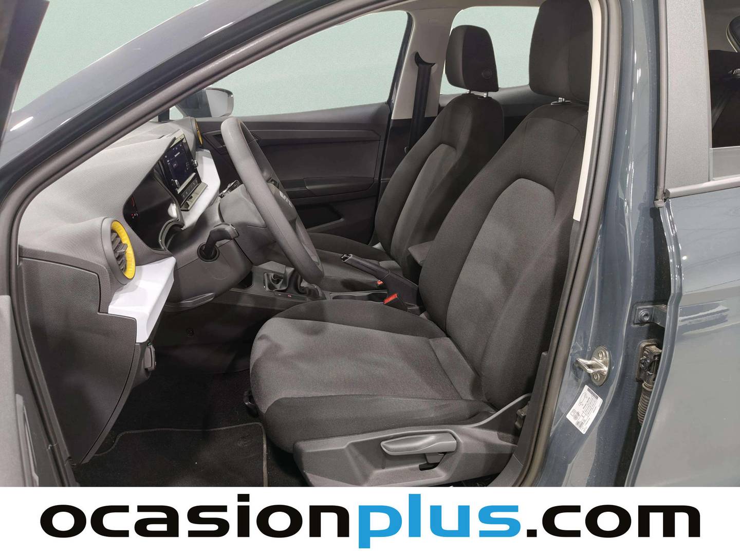Foto asientos delanteros Seat Ibiza Seat Ibiza 1.0 MPI S&S Ibiza+ (80 CV)