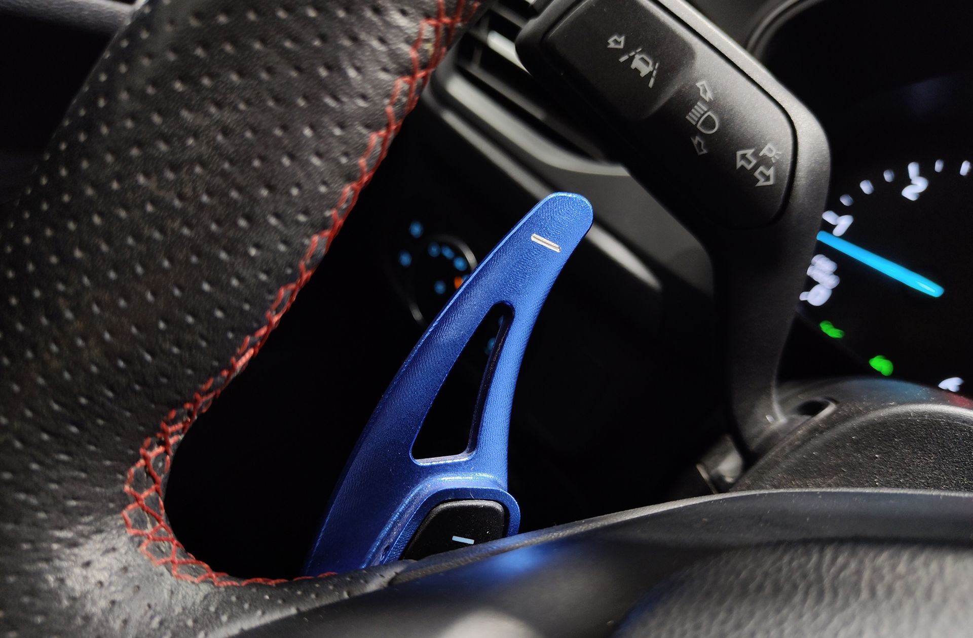 Ford Focus 1.5 EcoBlue ST-Line - foto 31