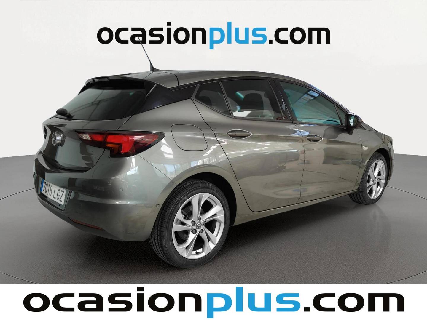 Foto trasera Opel Astra Opel Astra 1.2 Turbo SHL GS Line (110 CV) derecha