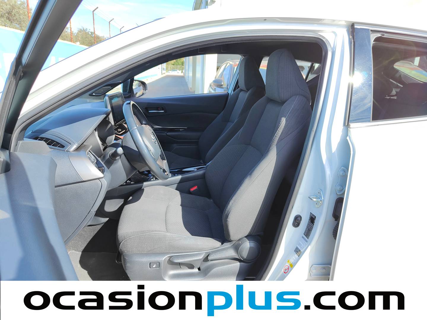 Foto asientos delanteros Toyota C-HR Toyota C-HR 1.8 125H Advance  (122 CV)