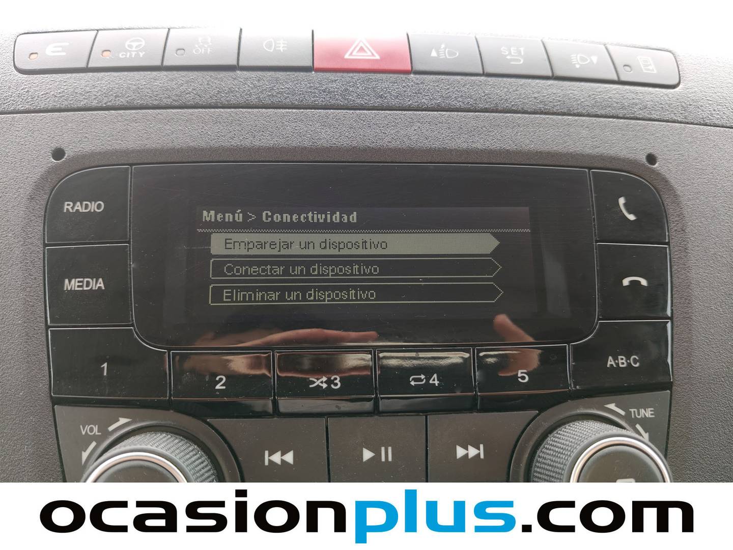 Equipamiento del Iveco Daily Iveco Daily 35S 16 V 3520L/H2 (156 CV) 3 Plazas