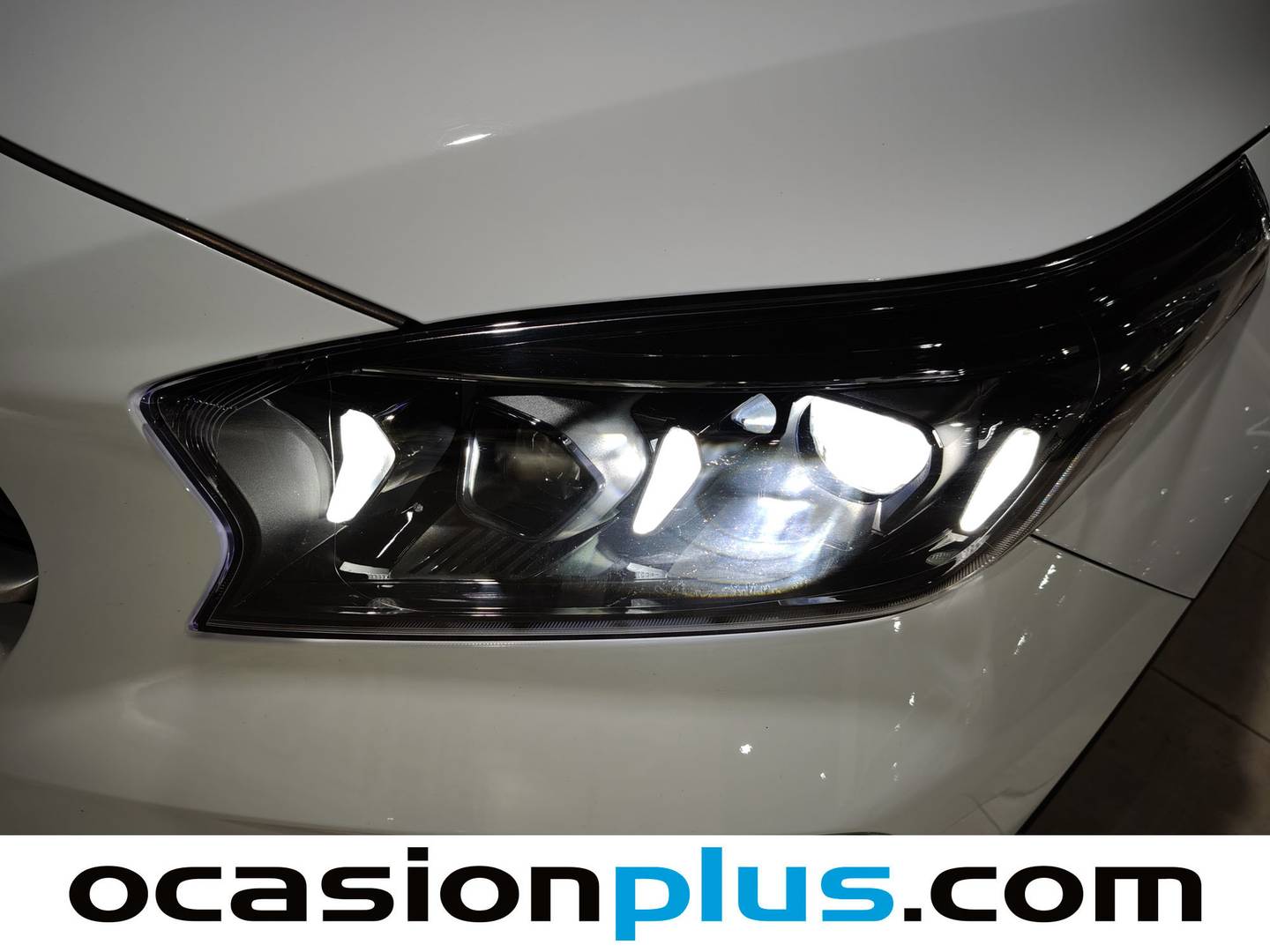 Acabados KIA XCeed KIA XCeed 1.0 T-GDi Drive (100 CV)