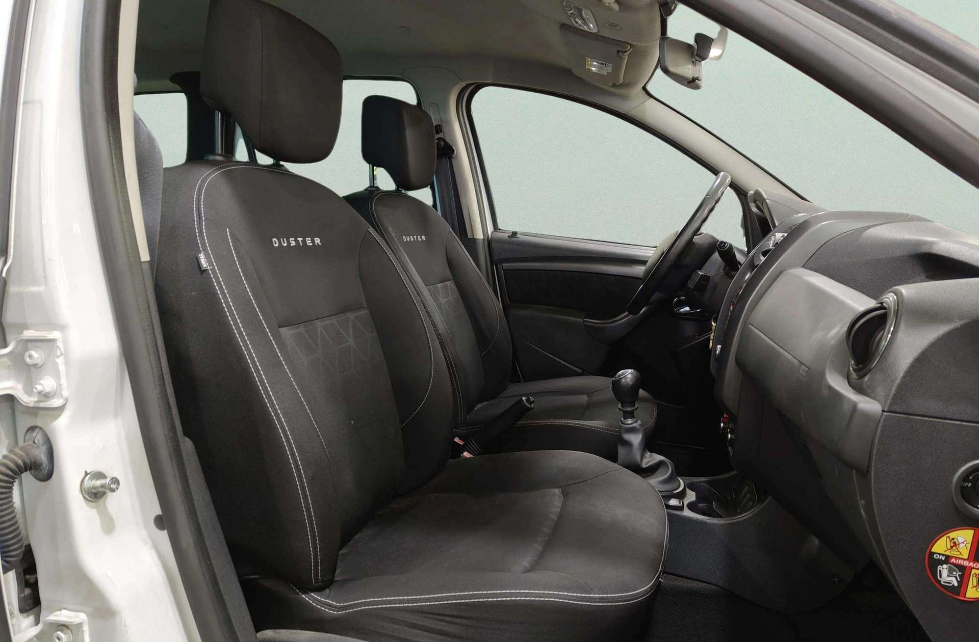 Dacia Duster Laureate dCi - foto 14
