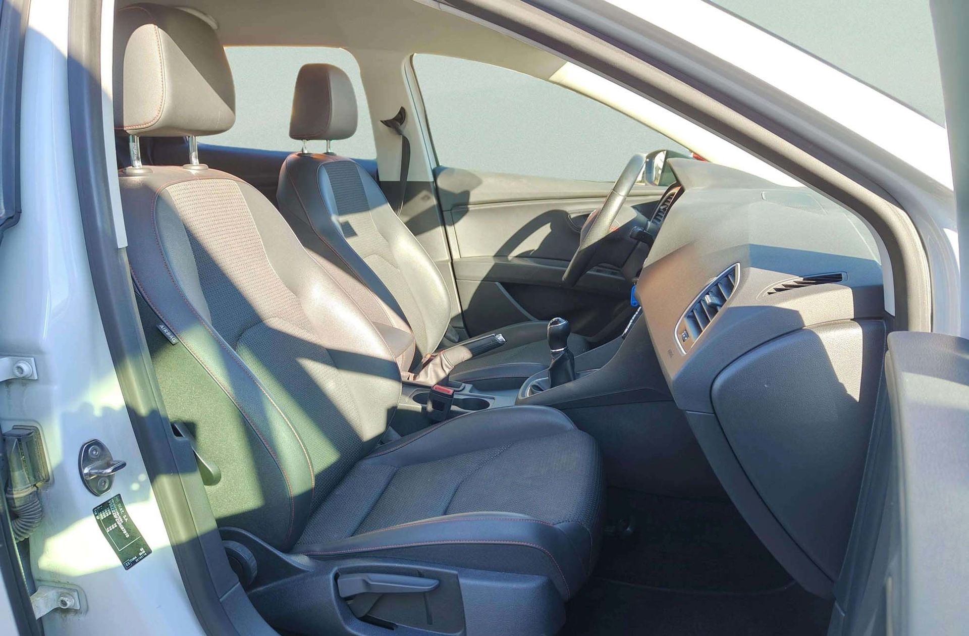 SEAT León ST 2.0 TDI FR - foto 20