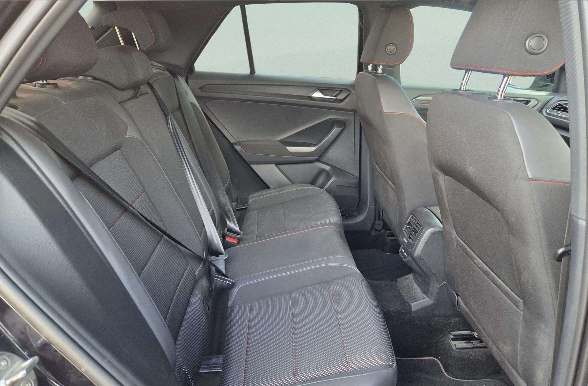 Volkswagen T-Roc Sport 1.5 TSI - foto 19