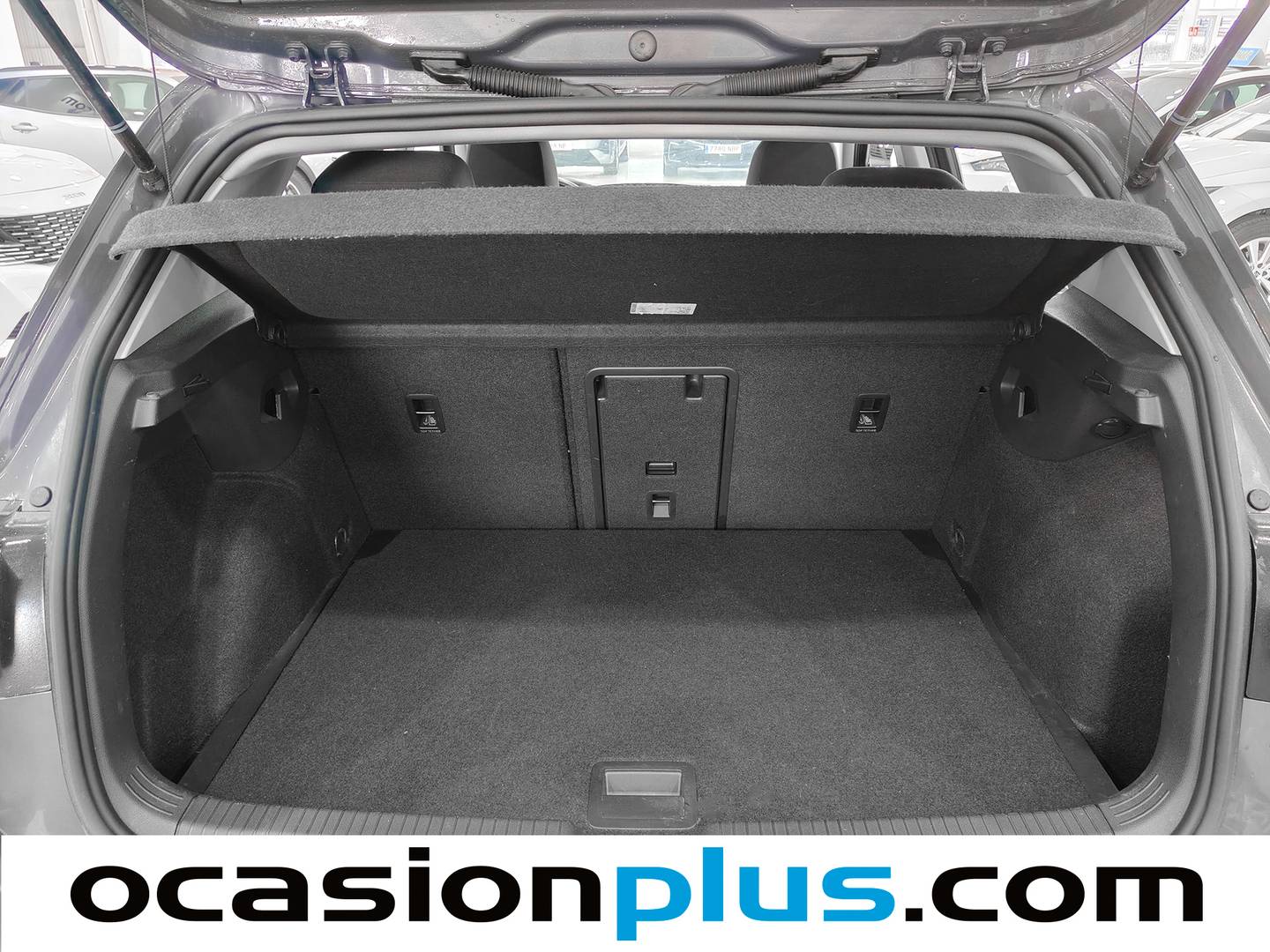 Fotos maletero Volkswagen Golf Volkswagen Golf Life 1.5 TSI (130 CV)