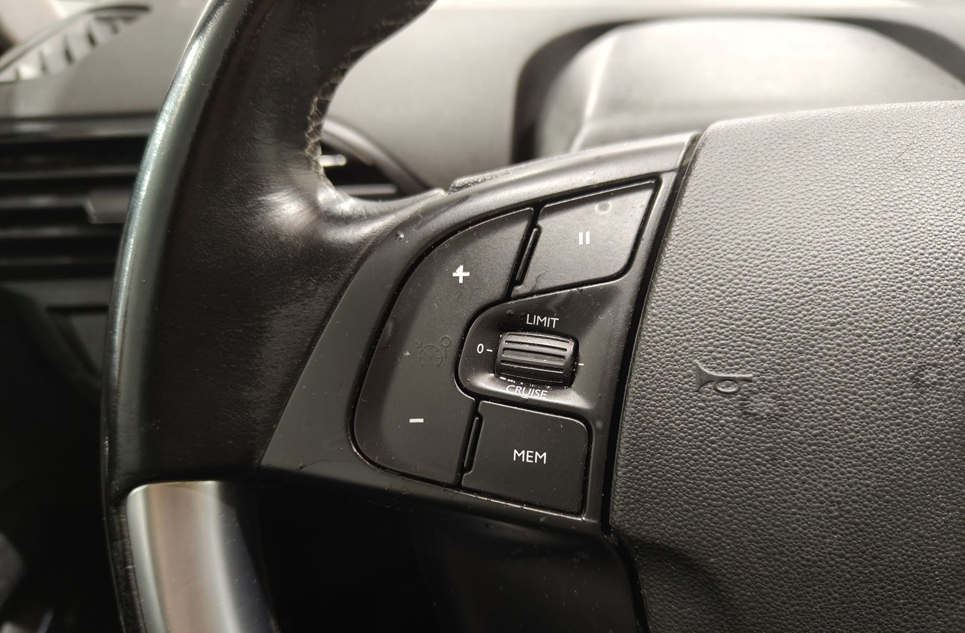 Citroën C4 Picasso PureTech 130 Feel - foto 28