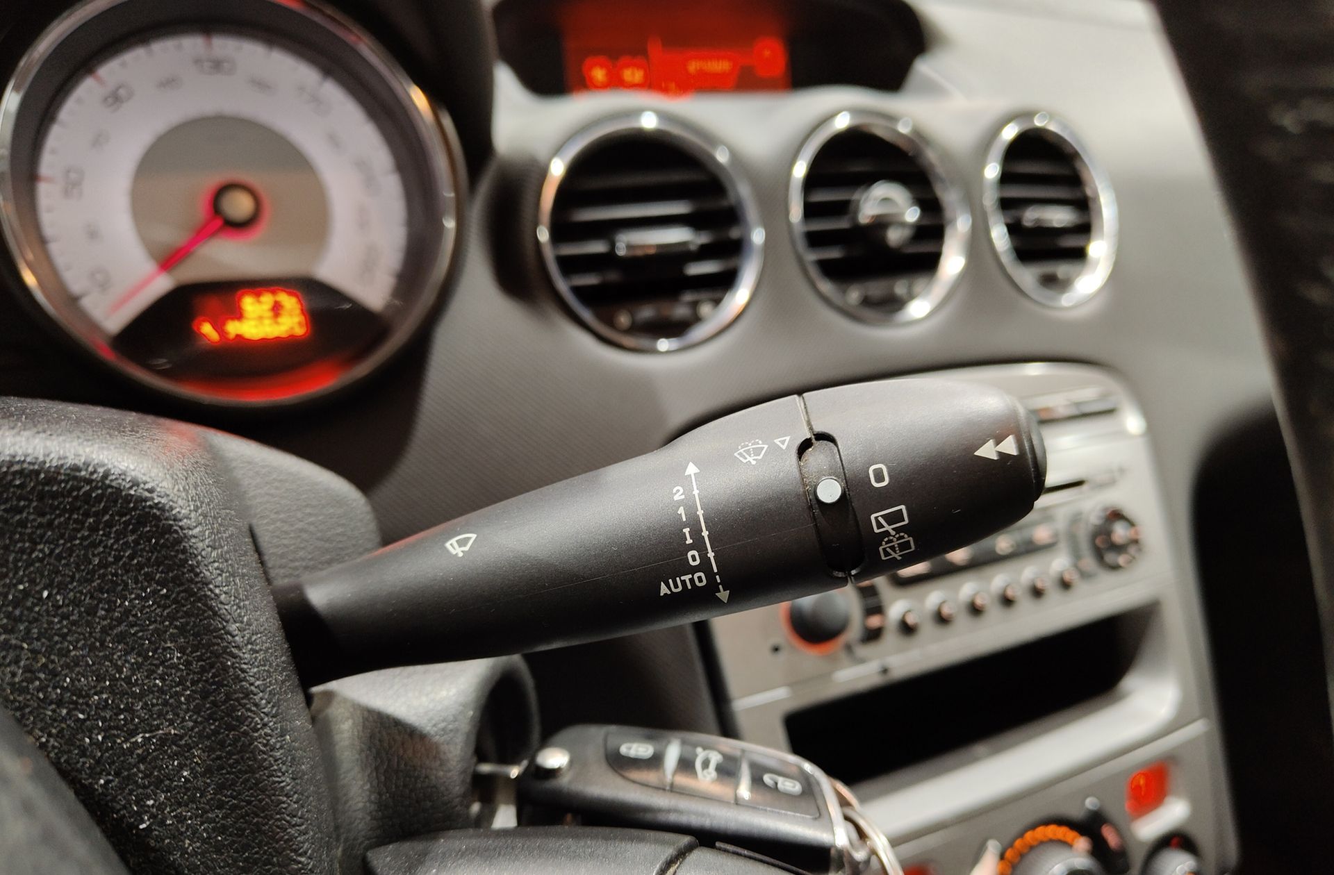 Peugeot 308 1.6 HDi FAP Premium - foto 23