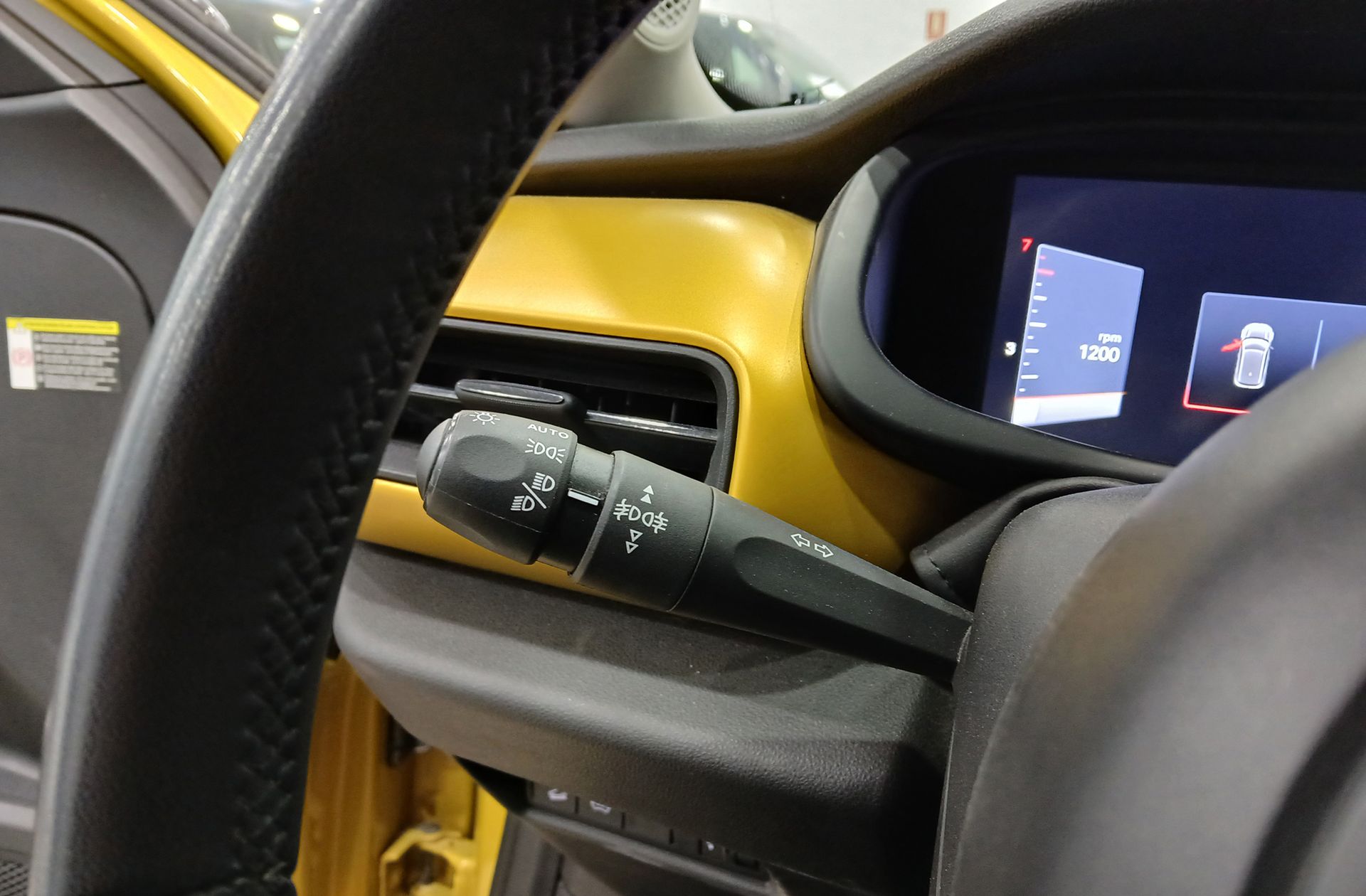 Jeep Avenger 1.2 G Summit - foto 24
