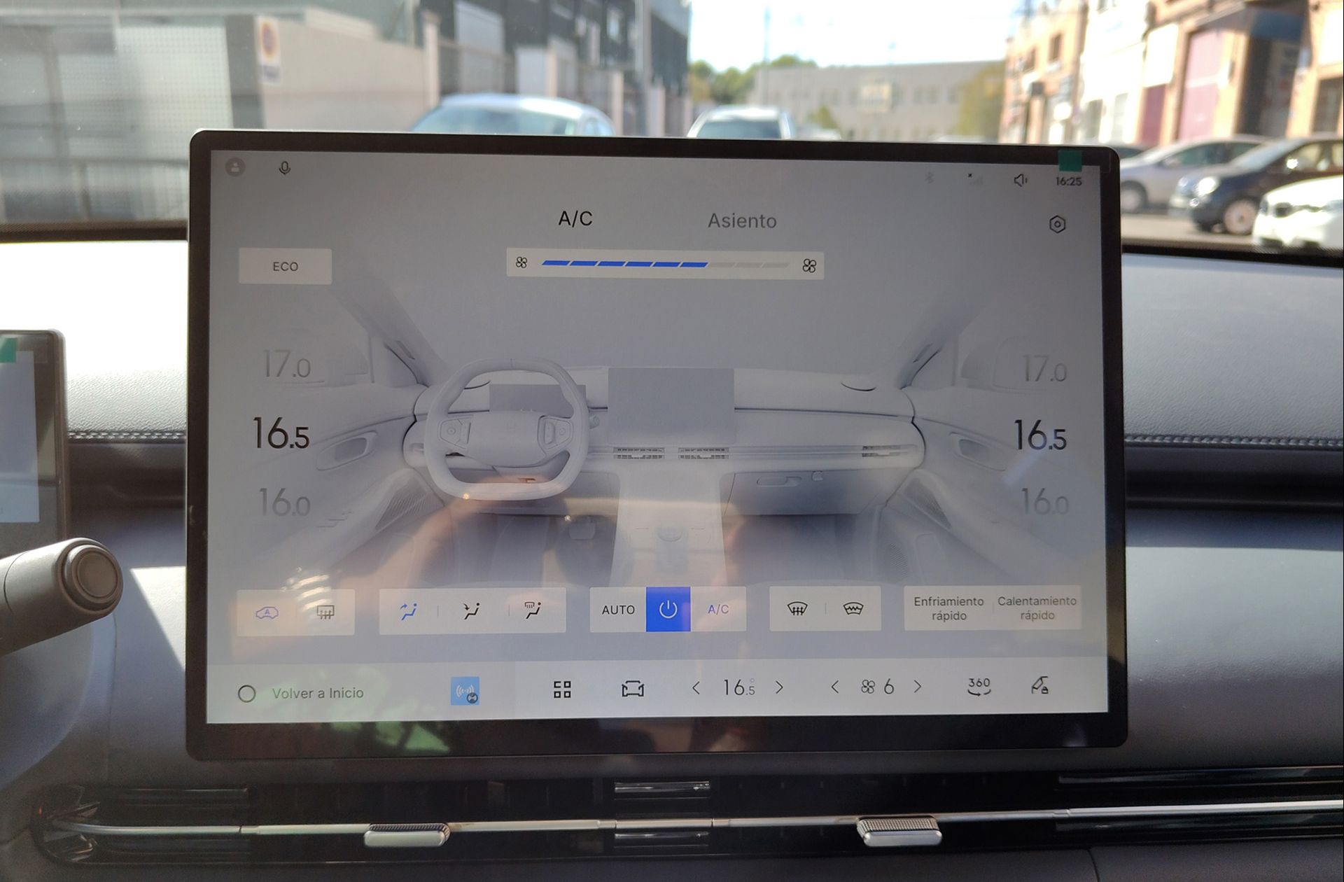 Geely Starray EM-i 1.5 PHEV Pro - foto 32