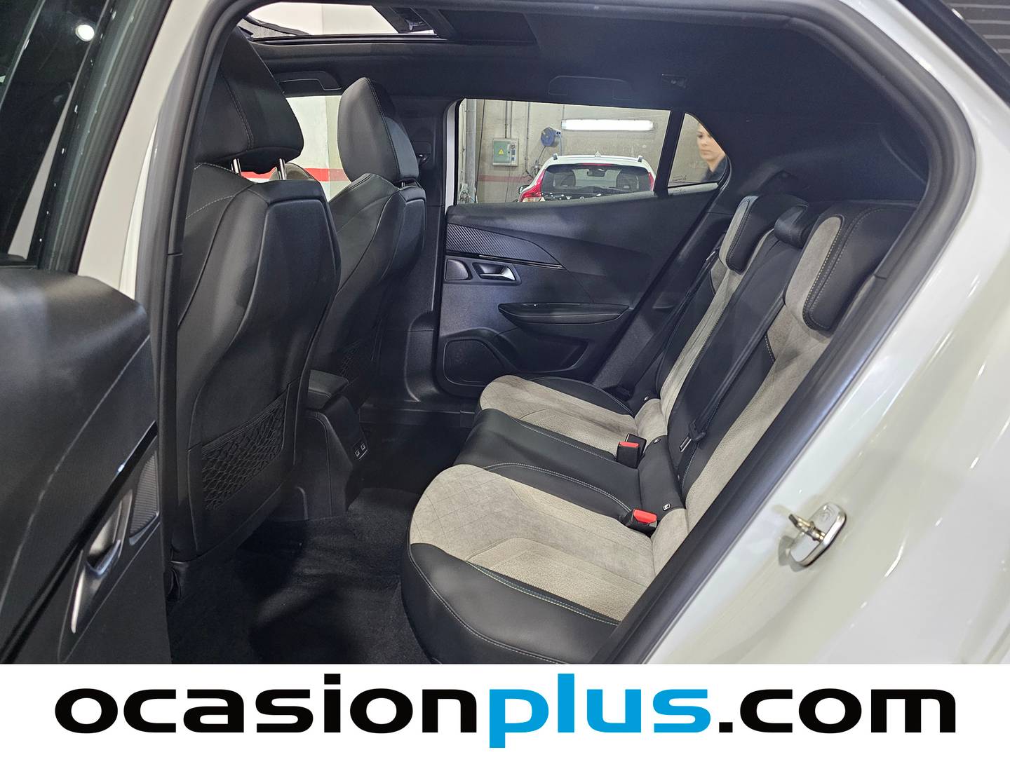 Foto Peugeot e-2008 Peugeot e-2008 Eléctrico GT 100 kW (136 CV)