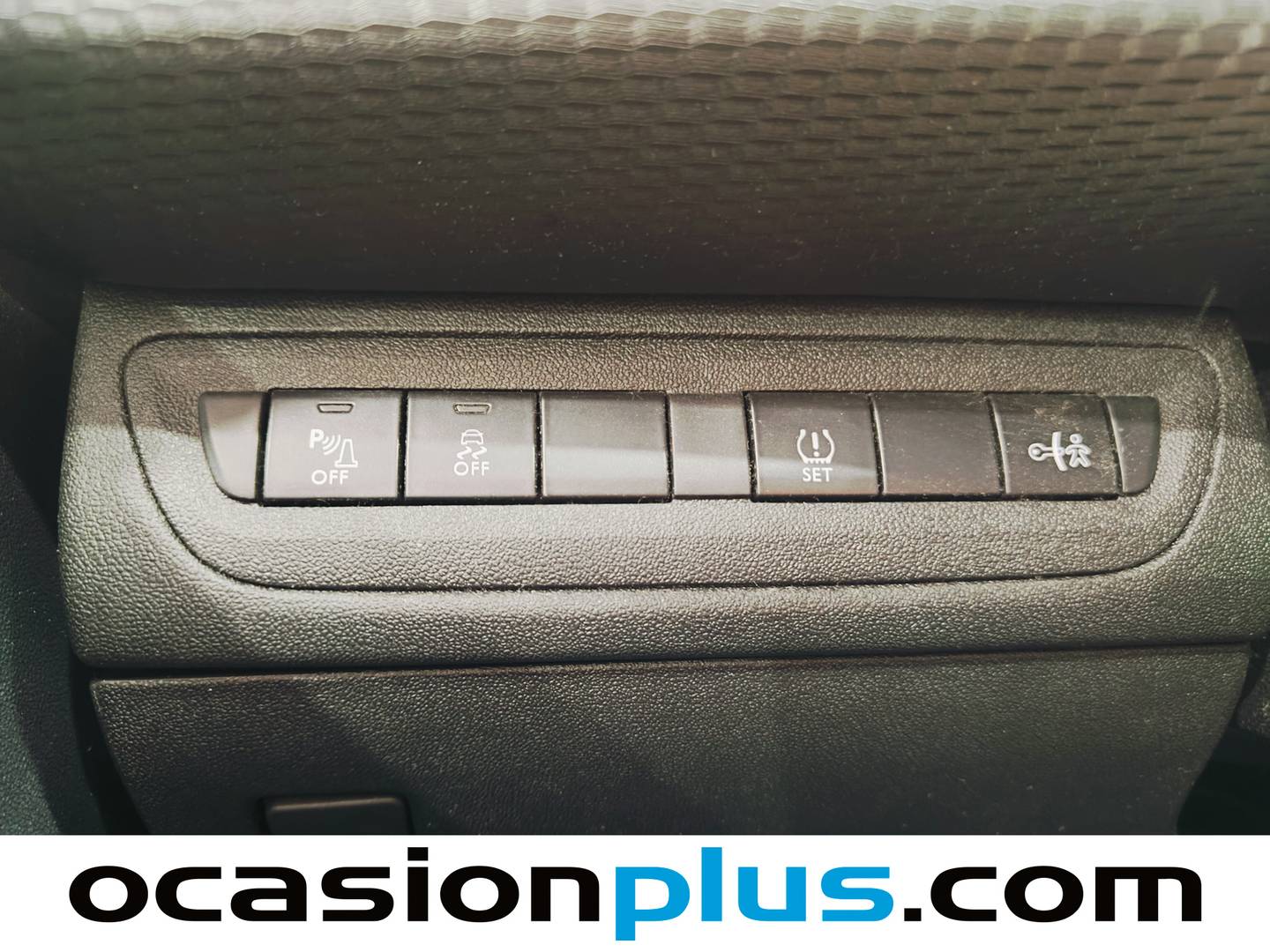 Extras y acabados del Peugeot 2008 Peugeot 2008 VTI 82 Active (82 CV)