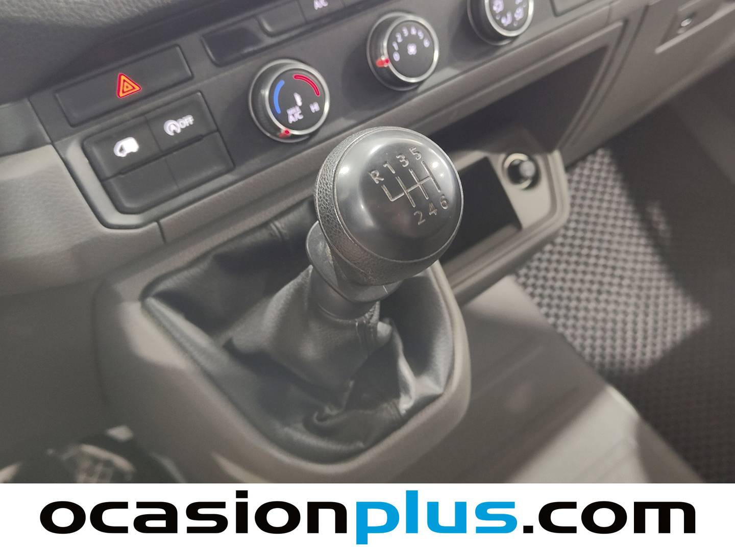 Volkswagen Crafter Volkswagen Crafter Furgon Batalla Media TN 2.0 TDI (140 CV) 3.500 3 Plazas Camperizada barato