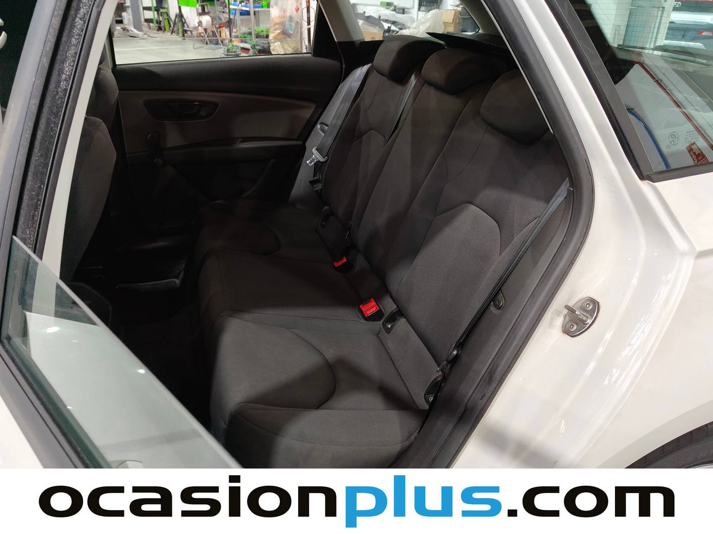 Foto asientos traseros Seat León SEAT León ST 1.6 TDI S&S Reference  (115 CV)