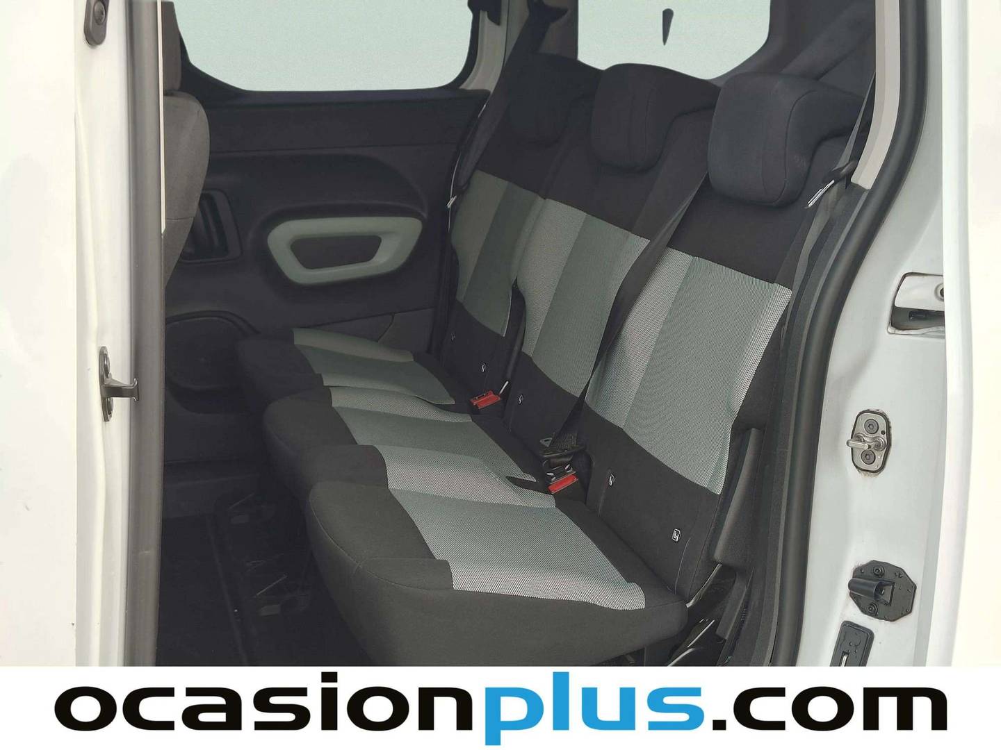 Foto asientos traseros Citroën Berlingo Citroen Berlingo BlueHDi 100 S&S Talla M Feel (102 CV)