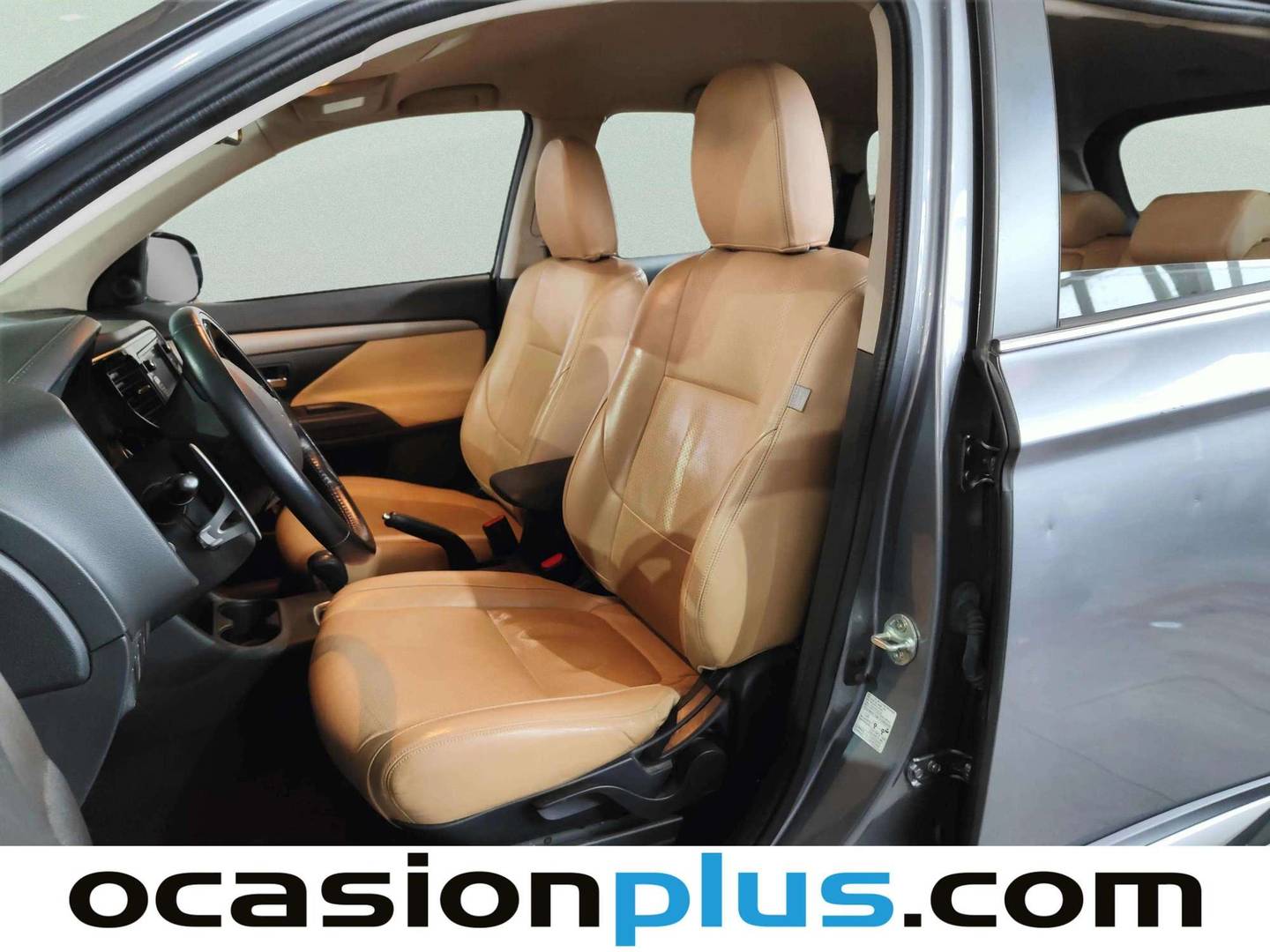 Foto asientos delanteros Mitsubishi Outlander Mitsubishi Outlander 200 MPI Motion 2WD CVT (150 CV)