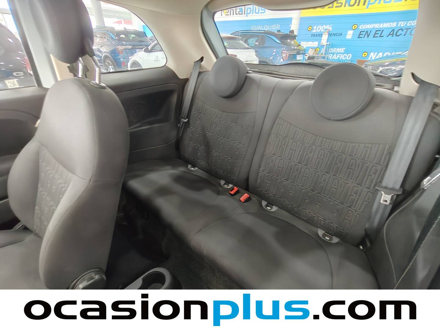 Foto asientos traseros Fiat 500 Fiat 500 1.0 Hybrid Dolcevita (70 CV)