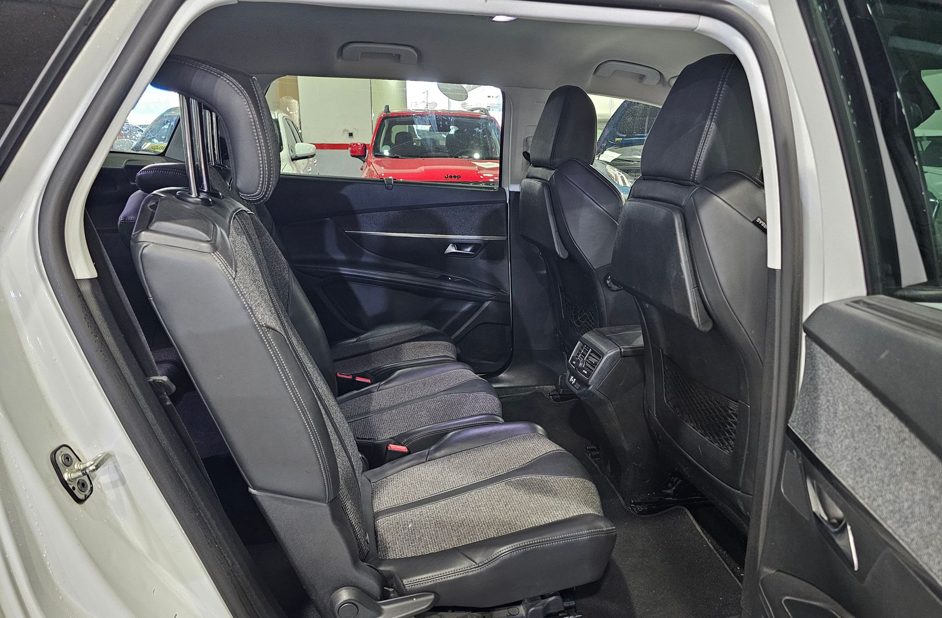 Peugeot 5008 PureTech 130 Allure 7 plazas - foto 22