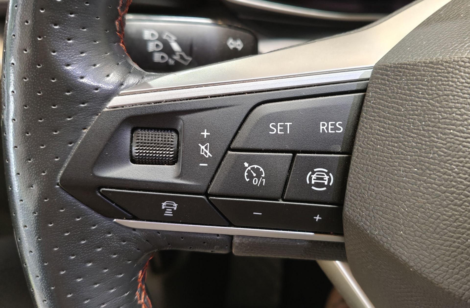 SEAT León 1.0 TSI FR 25 Aniversario - foto 31