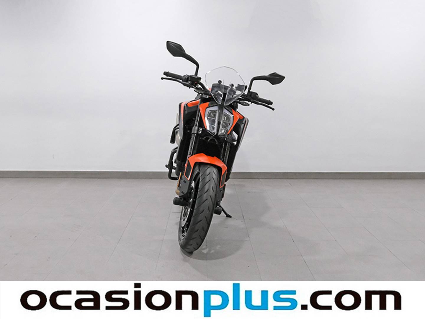 Foto KTM 890 DUKE L KTM 890 DUKE L 70 Kw (95 Cv)