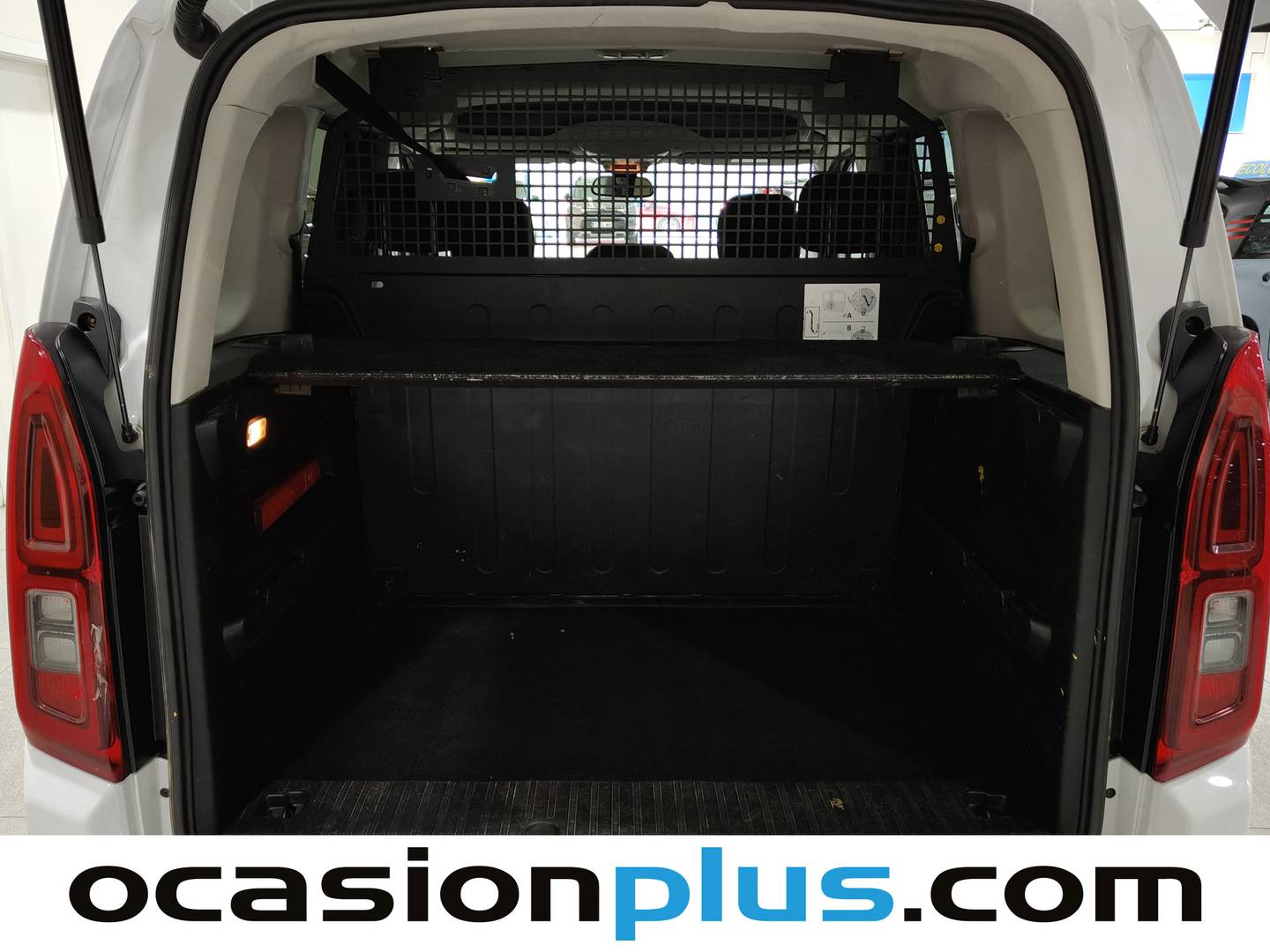 Foto Opel Combo Life Opel Combo Life 1.5 TD Business Edition Plus L1  (102 CV)