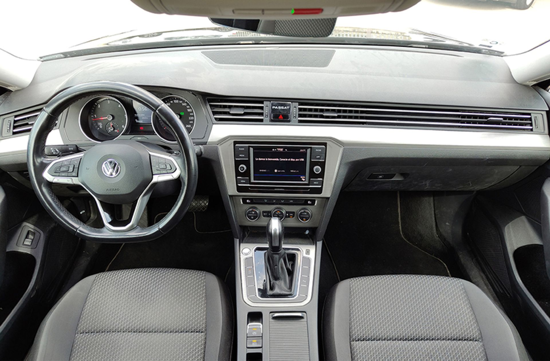 Volkswagen Passat Business 1.6 TDI DSG - foto 6