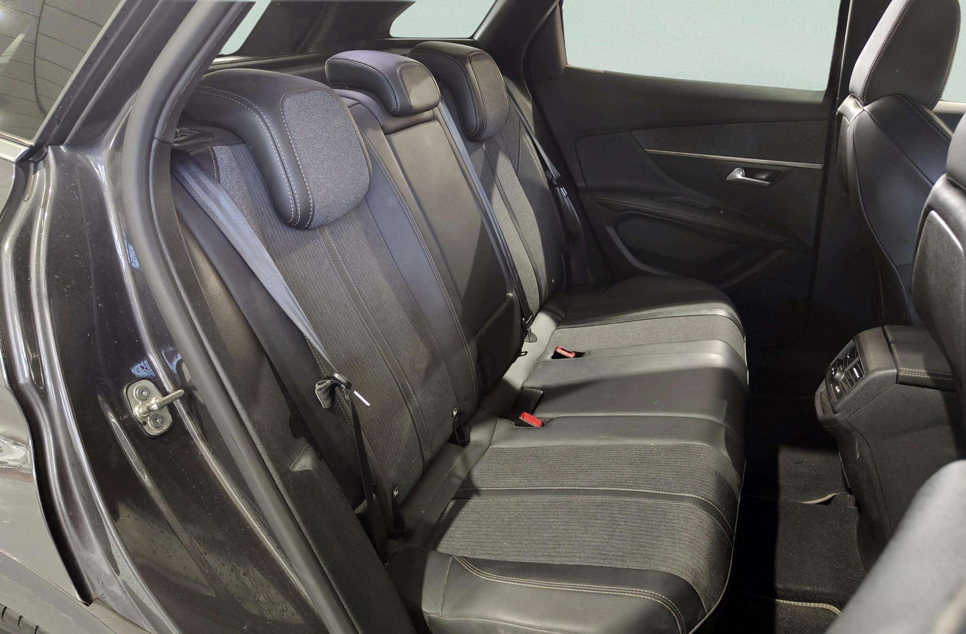 Peugeot 3008 PureTech 130 GT Line EAT8 - foto 19