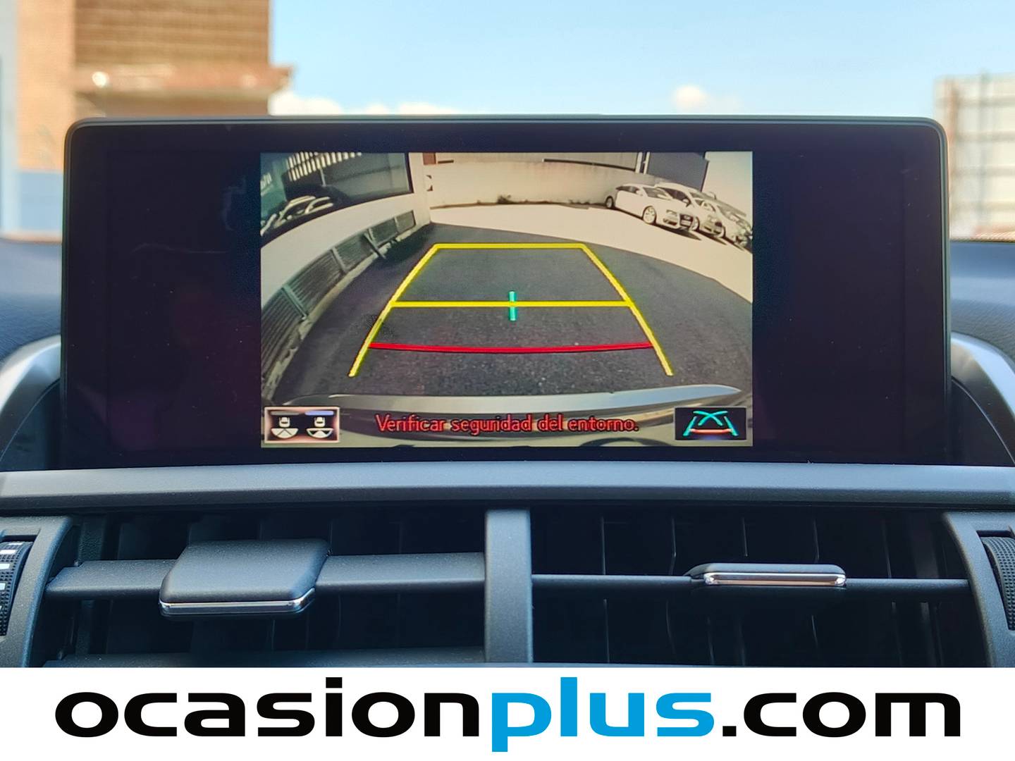 Acabados Lexus NX Lexus NX 300h Executive Navigation 4WD (197 CV)