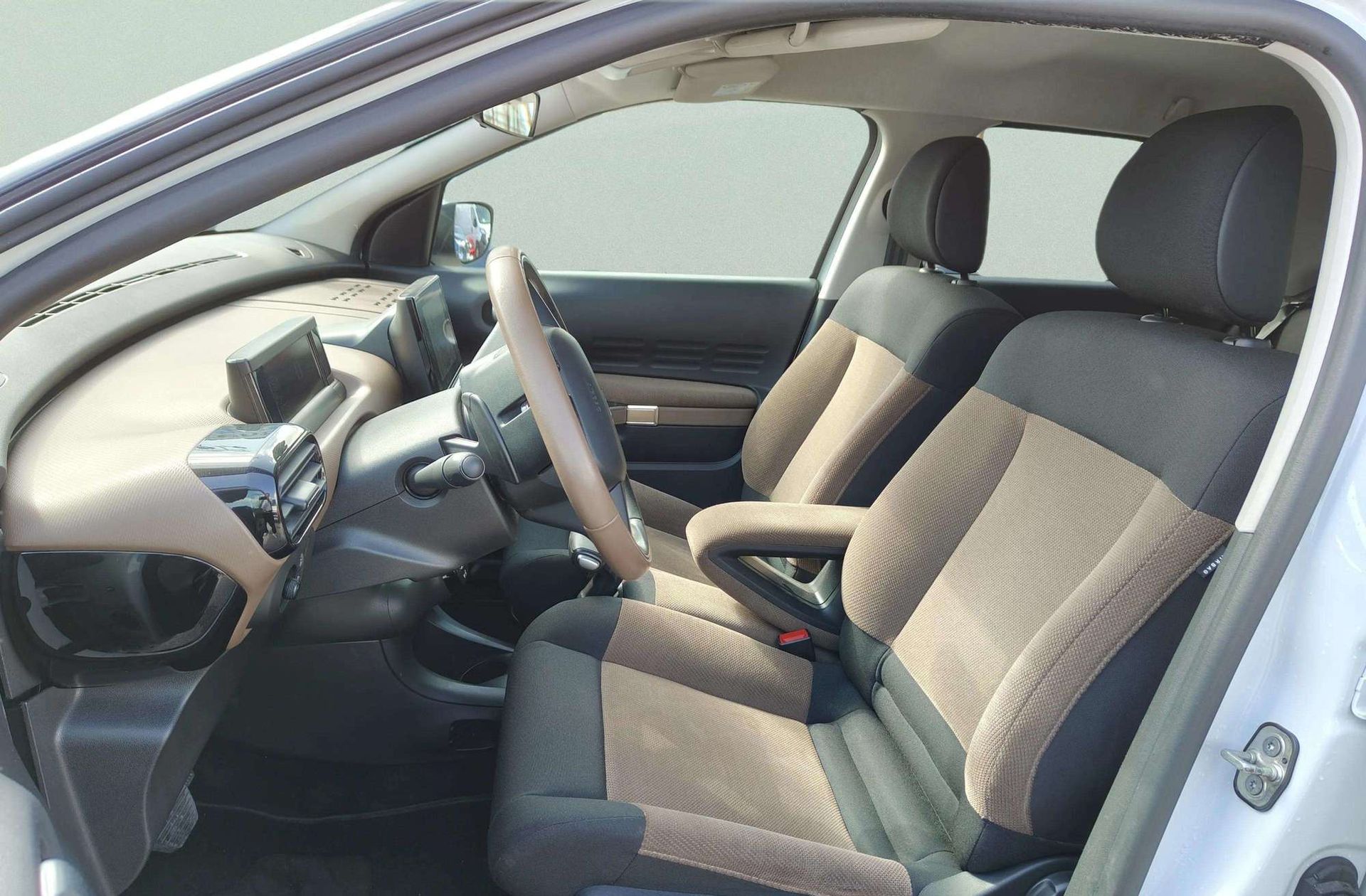 Citroën C4 Cactus e-HDI 92 Shine ETG6 - foto 10