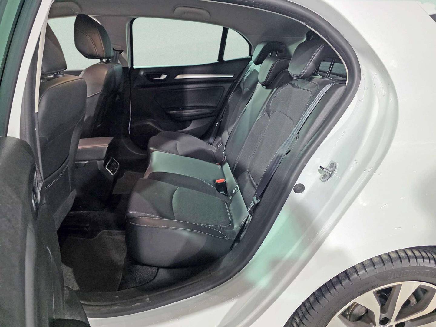 Foto asientos traseros Renault Mégane Renault Megane Zen Fast Track TCe (140 CV)