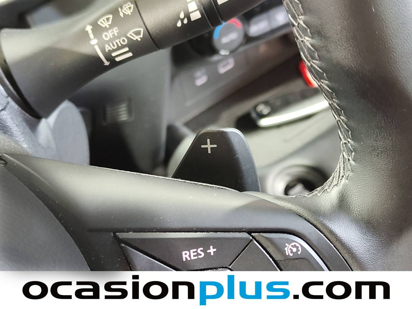 Foto Nissan JUKE Nissan Juke DIG-T N-Connecta 4x2 DCT (114 CV)