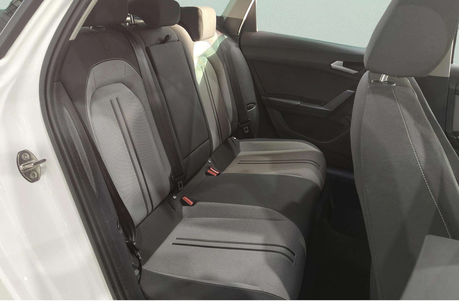 SEAT León ST 2.0 TDI Style Go DSG - foto 18