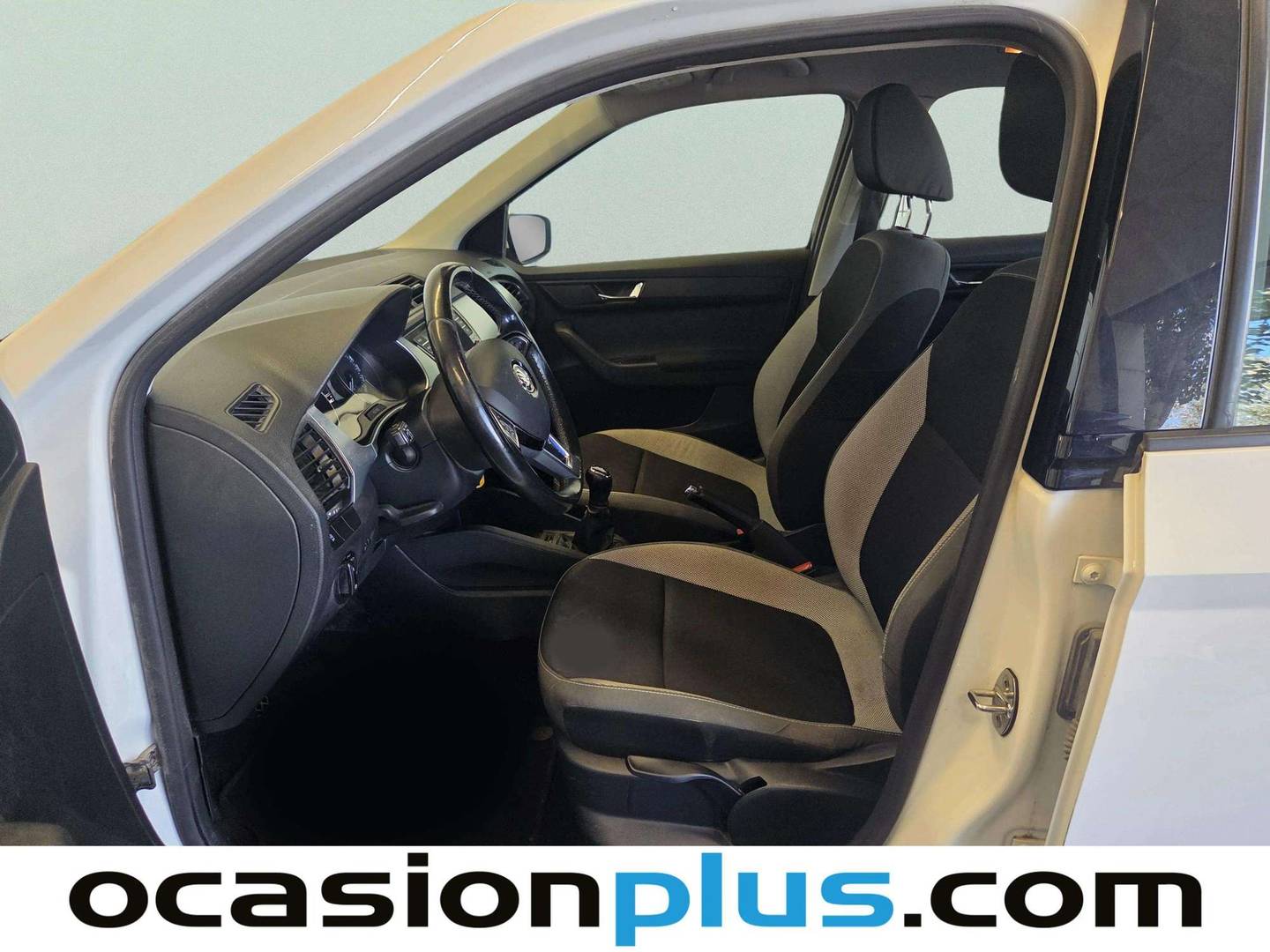 Foto asientos delanteros Skoda Fabia Skoda Fabia 1.0 MPI Like (75 CV)