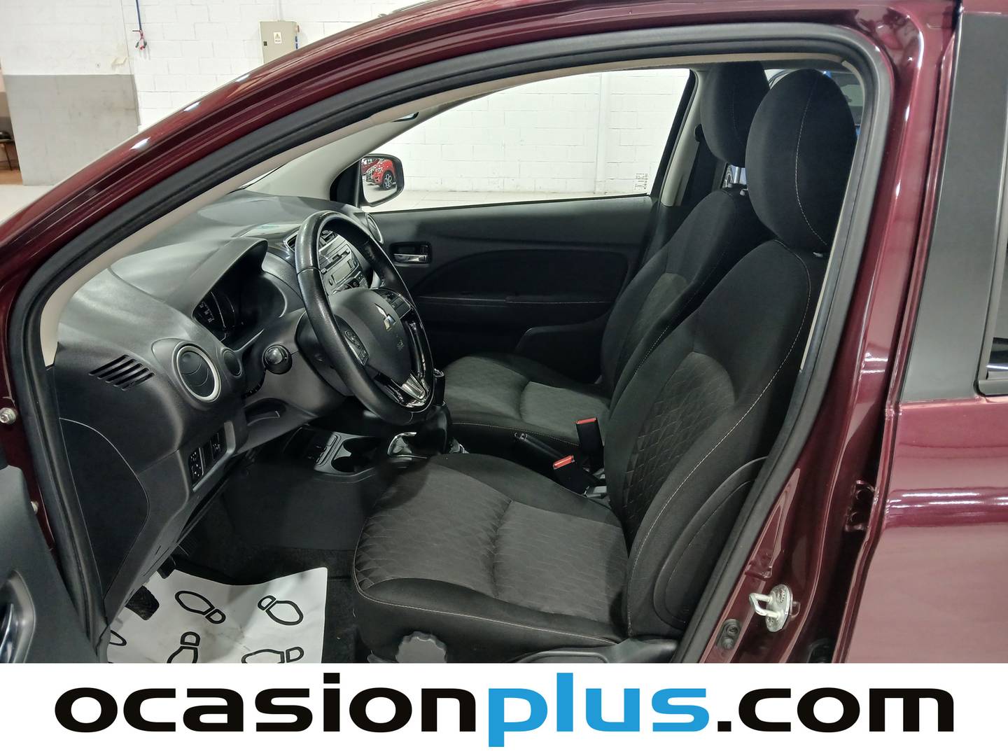 Foto asientos delanteros Mitsubishi Space Star Mitsubishi Space Star 120 MPI Motion (80 CV)