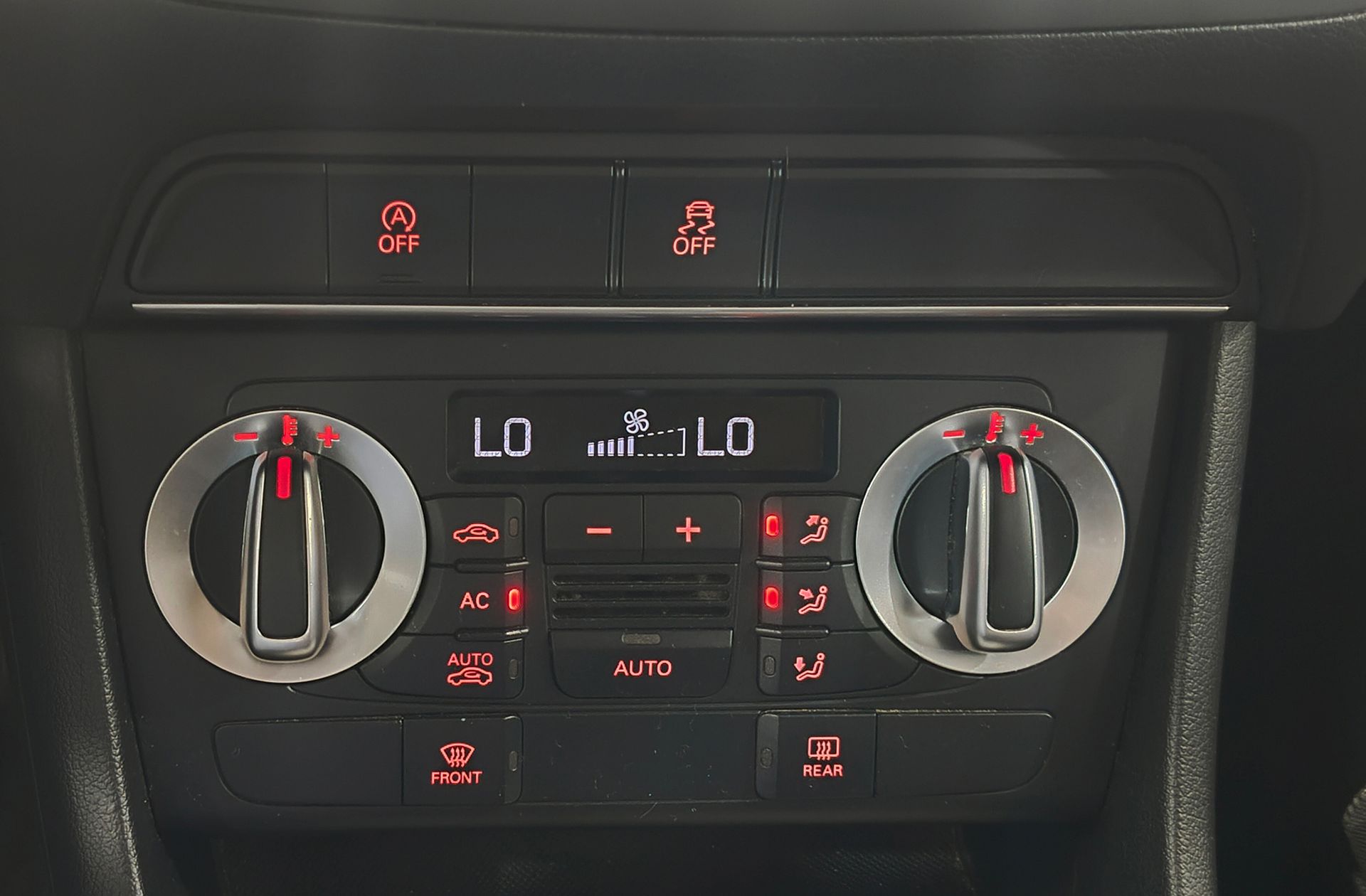Audi Q3 Advanced 2.0 TDI - foto 27