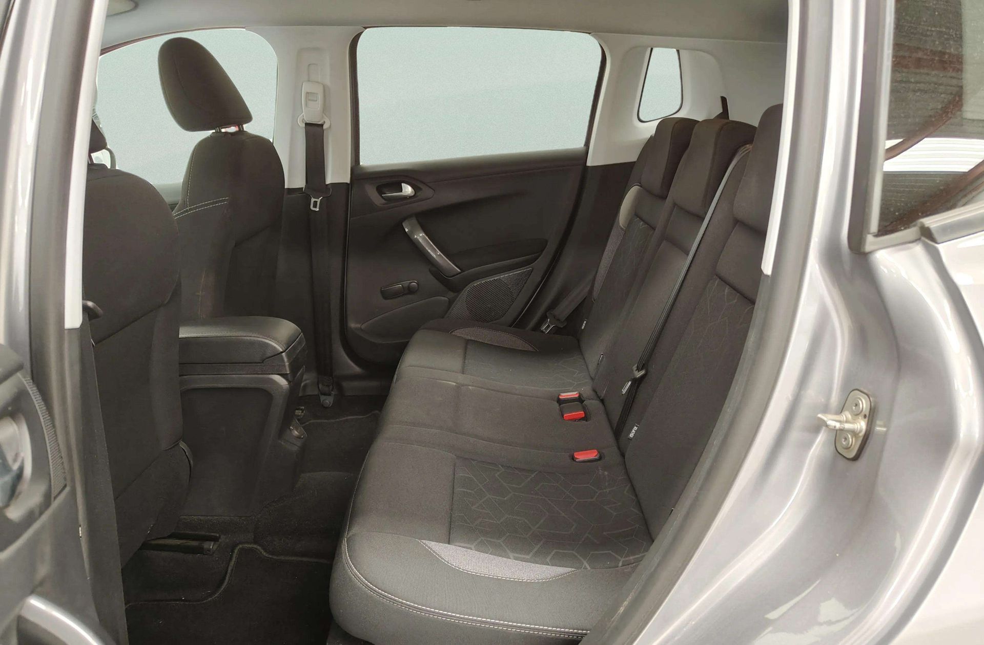 Peugeot 2008 PureTech 110 Style EAT6 - foto 13